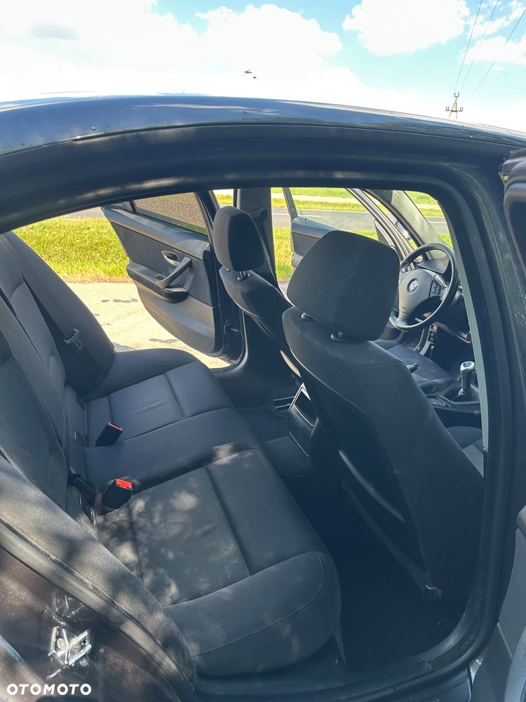 BMW Seria 3 318i - 6