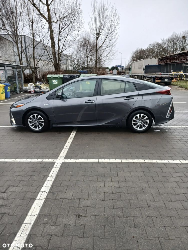 Toyota Prius 1.8 Hybrid Prestige - 4