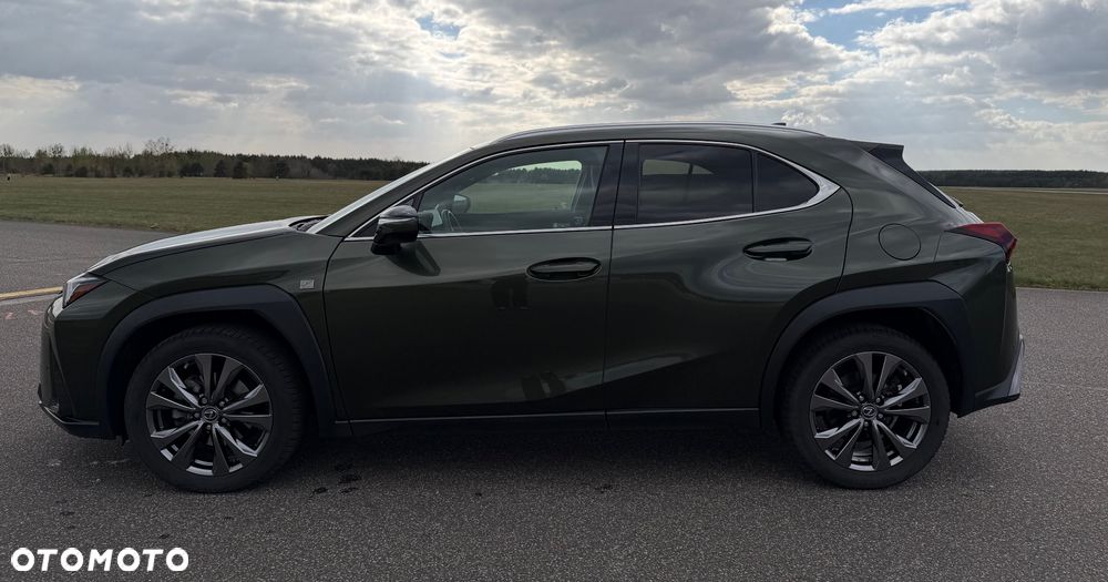 Lexus UX 250h F SPORT - 8