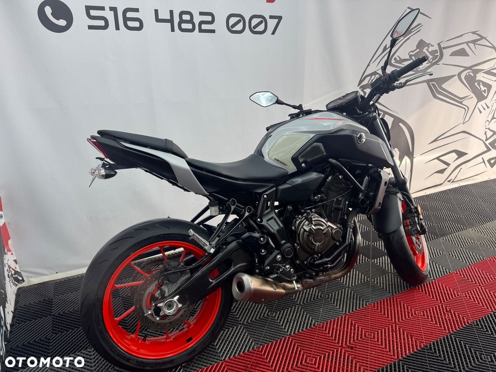 Yamaha MT - 4