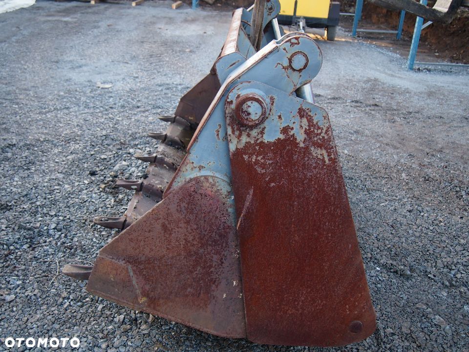 Łyżka do ładowarki otwierana hydraulicznie 2,1m - 2