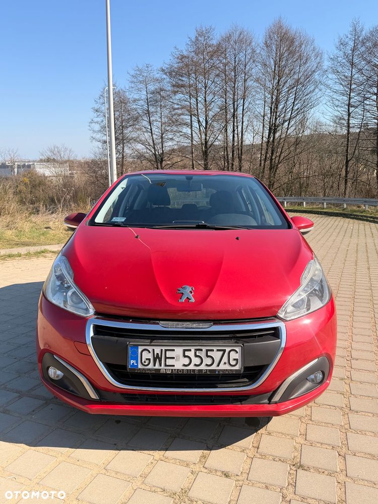 Peugeot 208 - 1