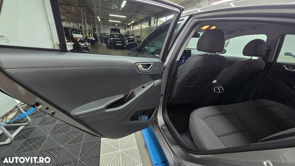 Hyundai IONIQ Plug-in-Hybrid 1.6 GDI Style - 11