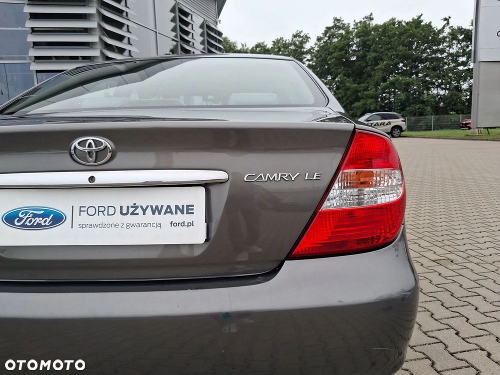 Toyota Camry 2.4 XLE - 20