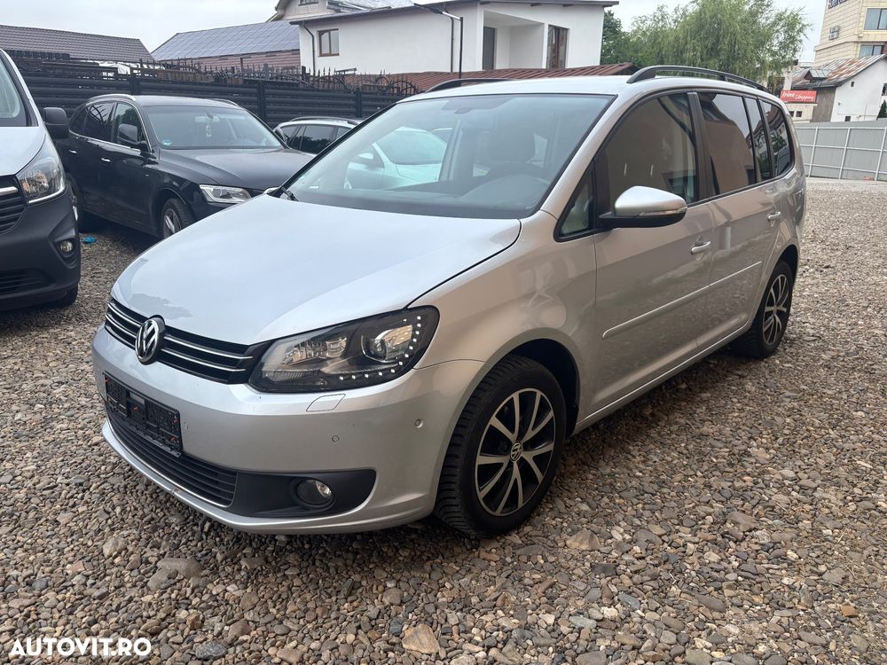 Volkswagen Touran 1.6 TDI DPF BlueMotion Technology DSG Comfortline - 1