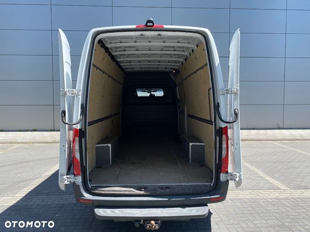Mercedes-Benz Sprinter - 14