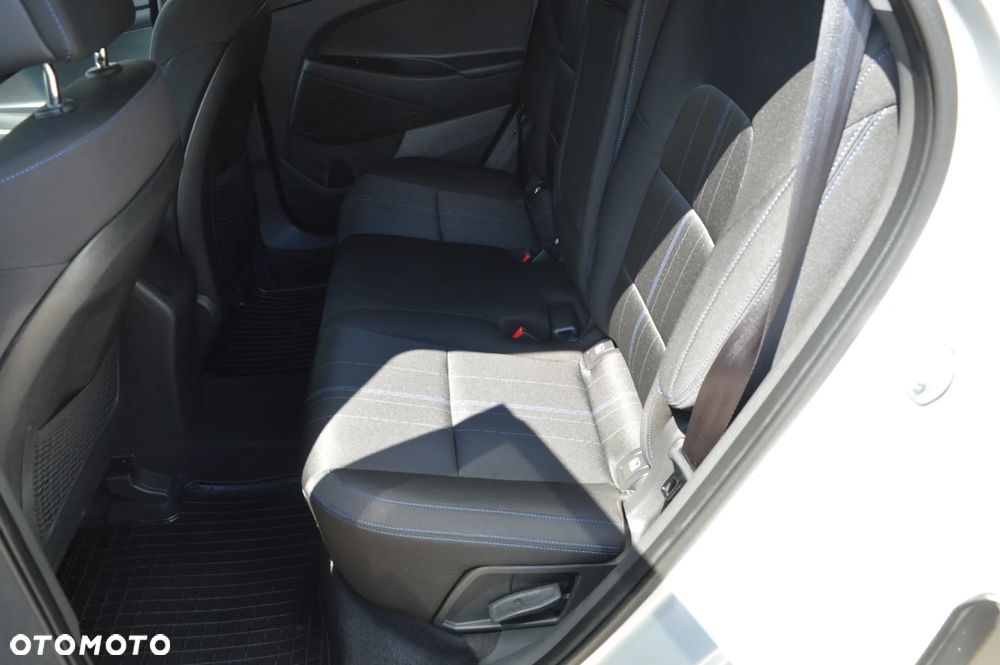 Hyundai Tucson 1.6 GDI BlueDrive GO 2WD - 12