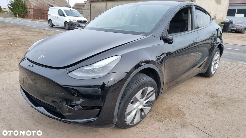Tesla Model Y RWD - 17