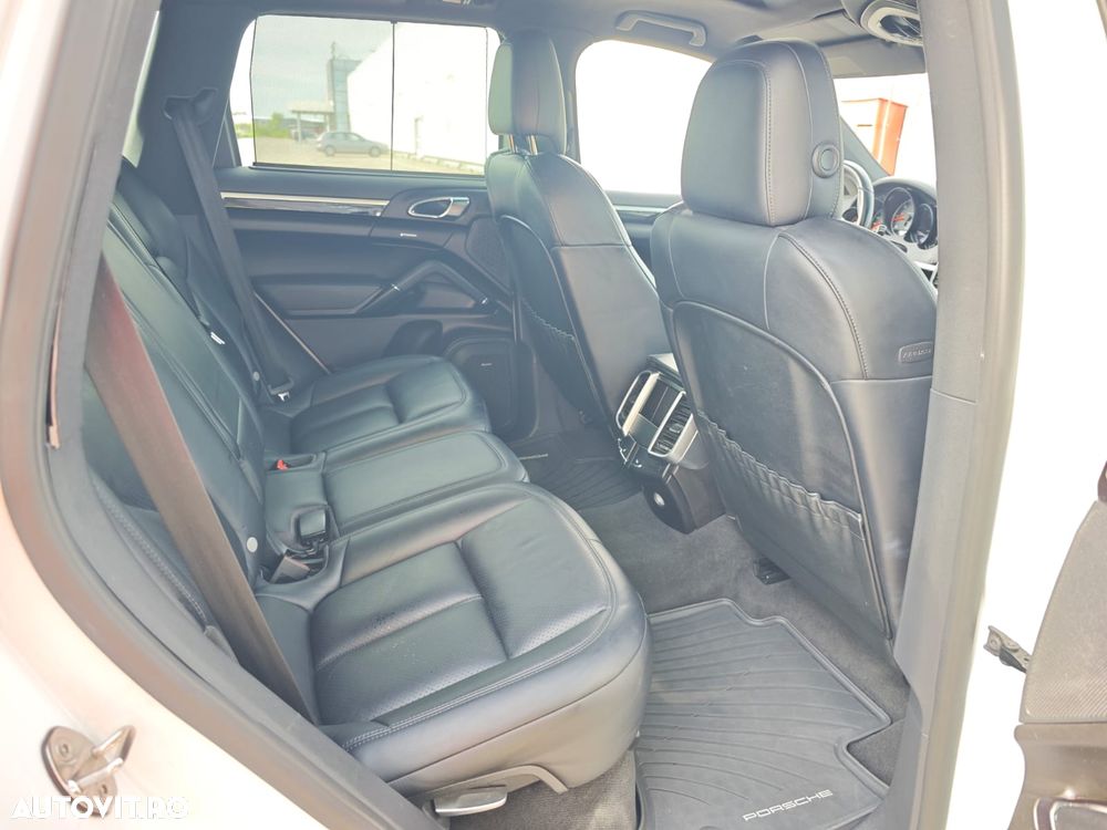 Porsche Cayenne 3.0 L V6 - 31
