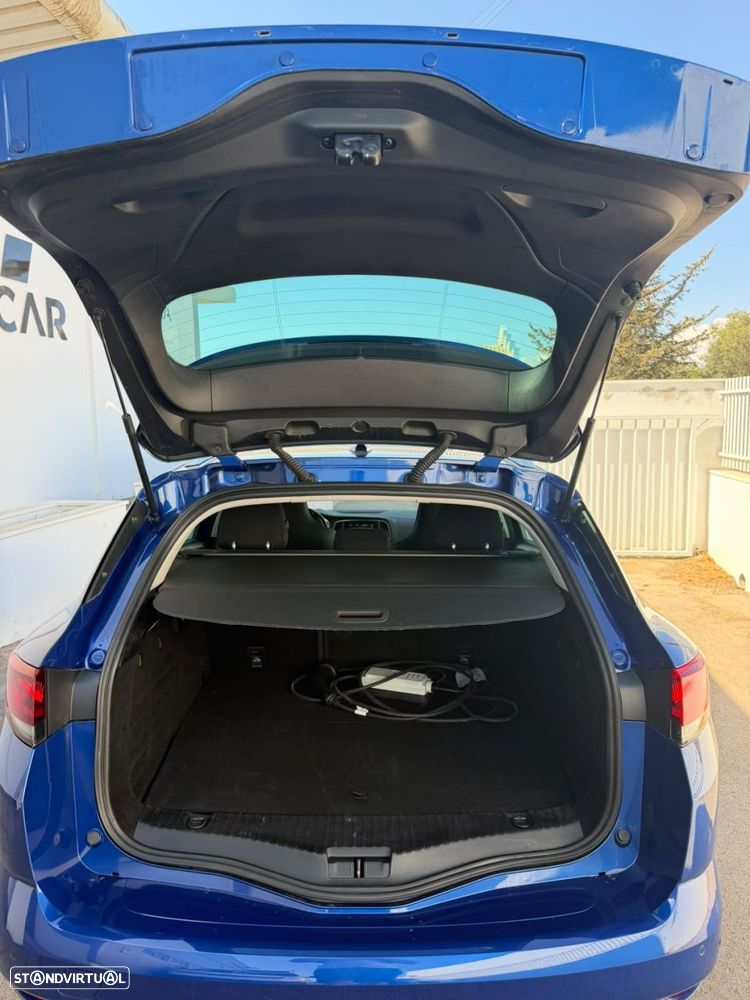 Renault Mégane Sport Tourer 1.6 E-Tech Plug-In Hybrid R.S. Line - 23