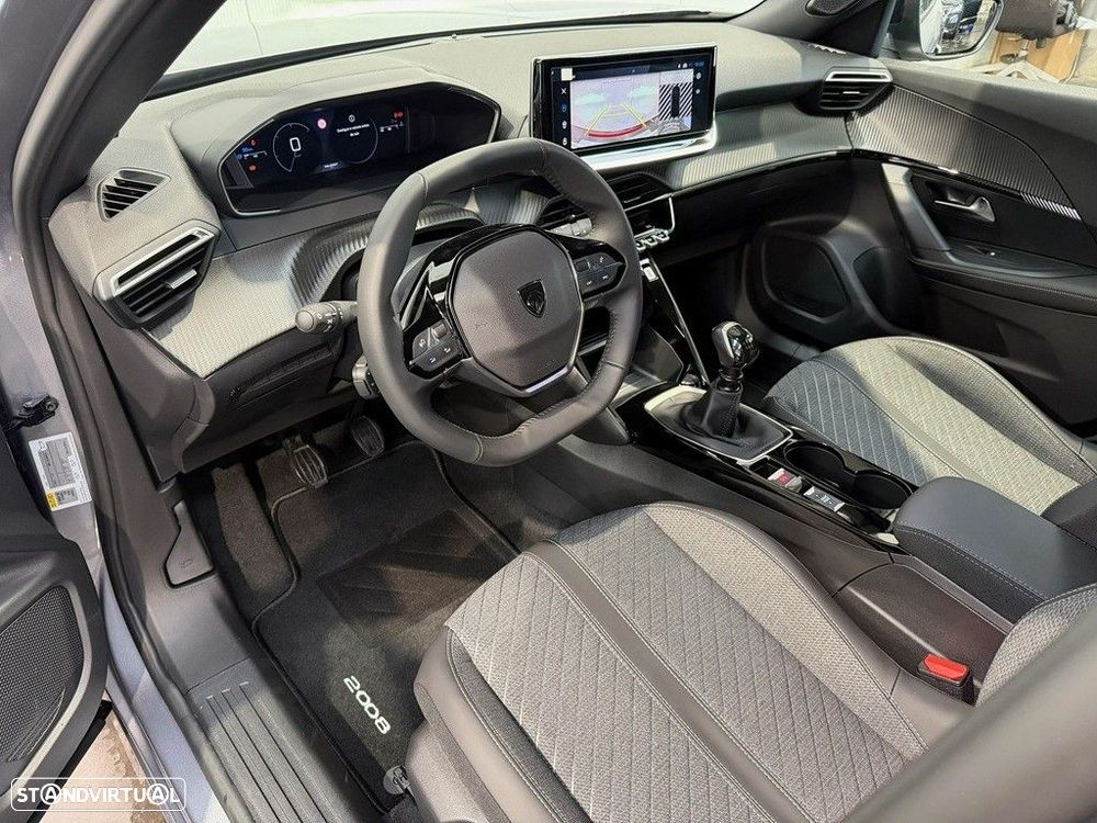 Peugeot 2008 - 10