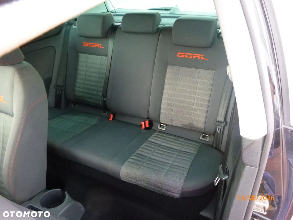 Volkswagen Golf 1.6 Trendline - 4