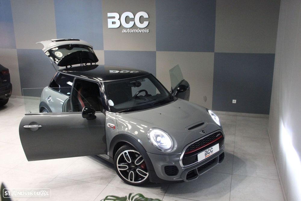 MINI 3 Portas John Cooper Works Auto Desportiva - 29