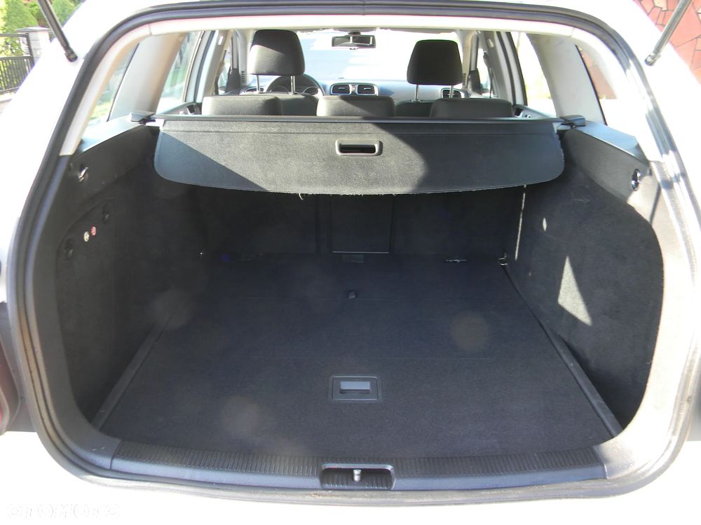 Volkswagen Golf 1.6 TDI BlueMotion Technology Comfortline - 12