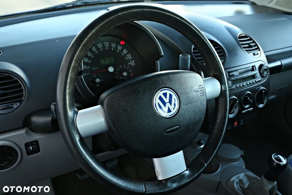 Volkswagen New Beetle - 35