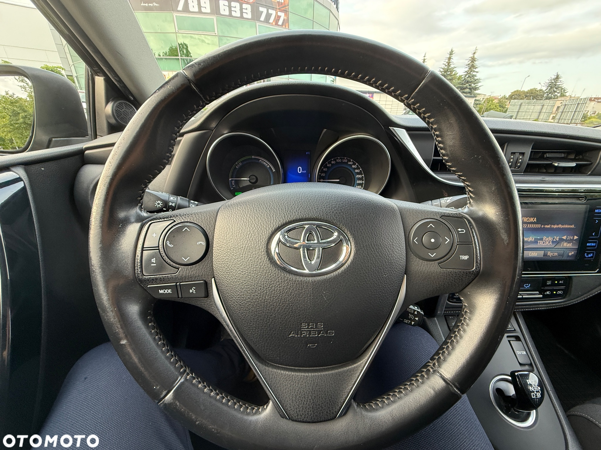 Toyota Auris Hybrid 135 Prestige - 21