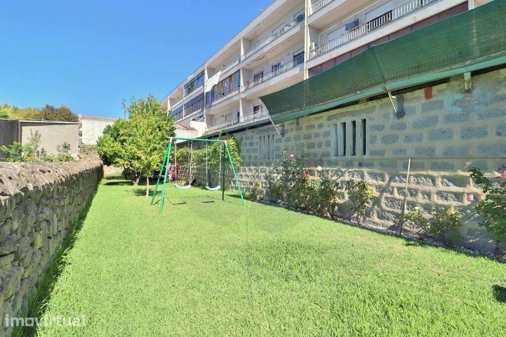 T3 Duplex Renovado | Rua Dom Pedro V | Centro da Cidade - Grande imagem: 2/39