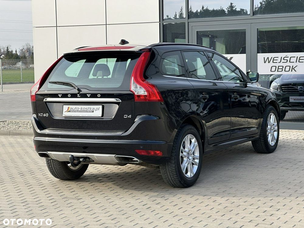 Volvo XC 60 D4 Momentum - 8