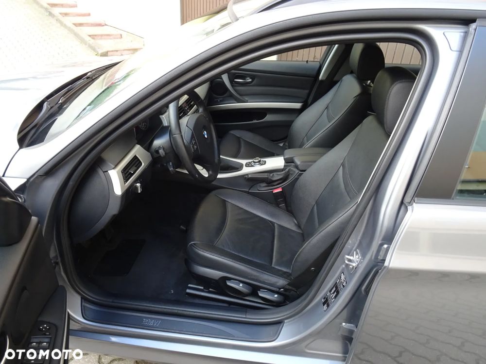 BMW Seria 3 320d xDrive DPF Touring Edition Fleet Lifestyle - 6