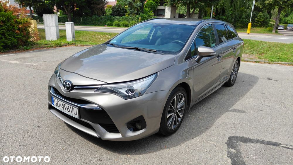 Toyota Avensis - 1