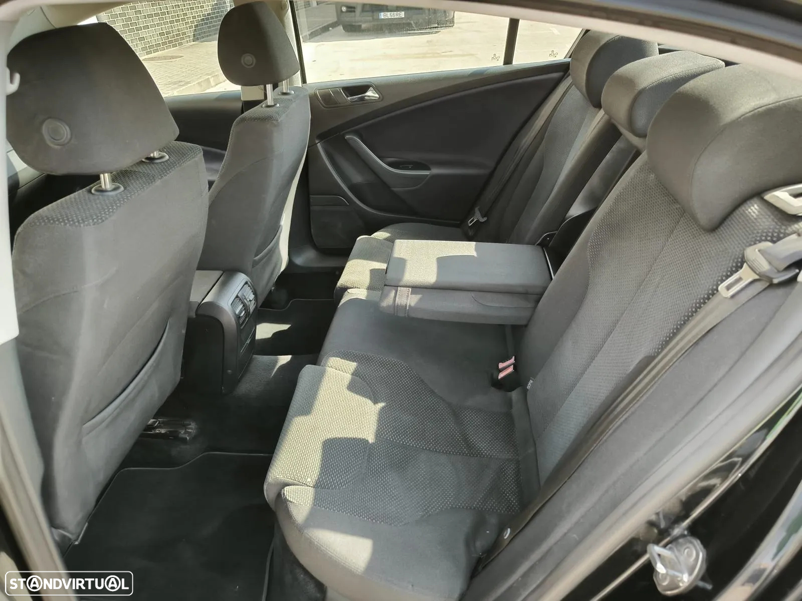 VW Passat 2.0 TDI Confortline - 15