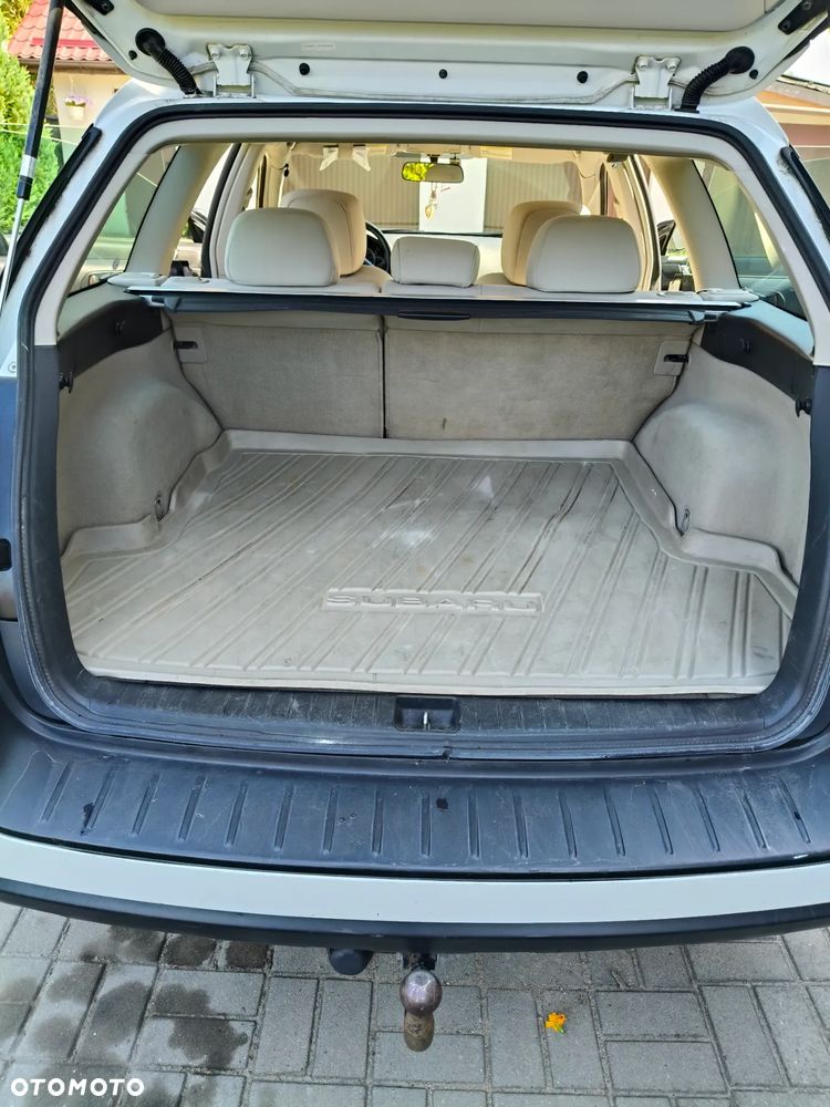 Subaru Outback - 16