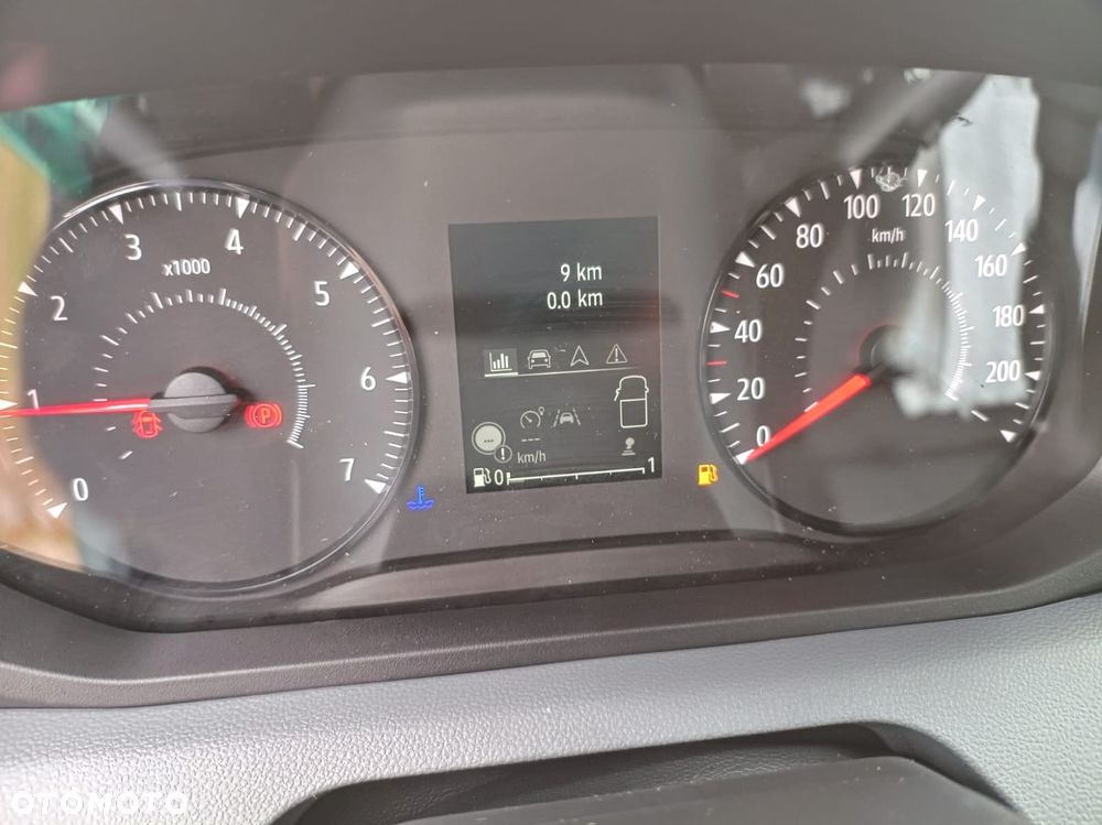Renault Nowy Master - 12