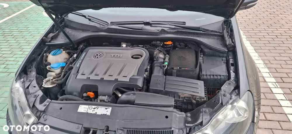 Volkswagen Golf 2.0 TDI DPF MATCH - 8