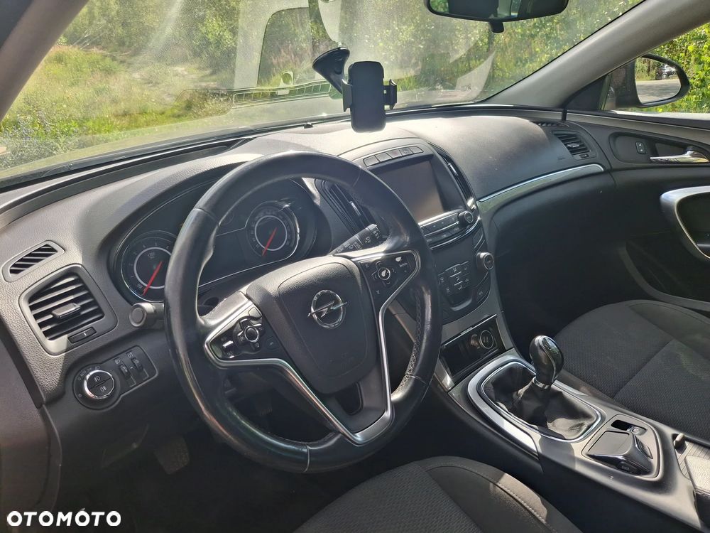 Opel Insignia - 11