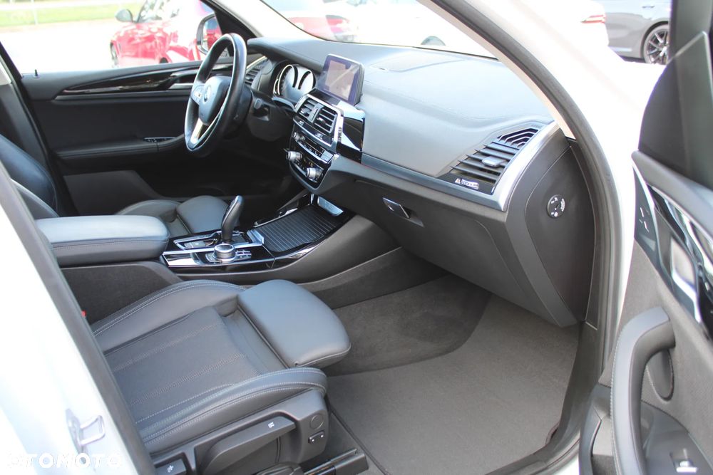 BMW X3 xDrive20i GPF xLine - 23