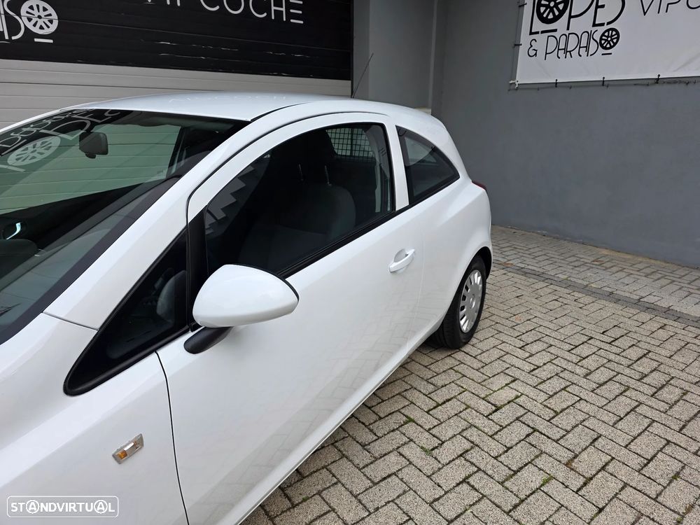 Opel CORSA VAN - 18