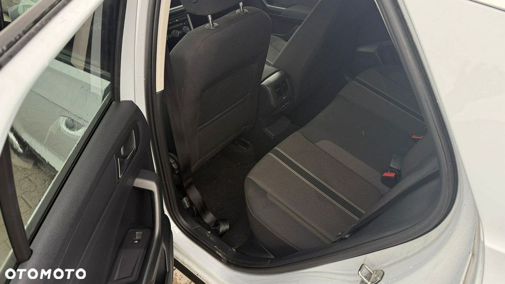 Volkswagen T-Roc - 14