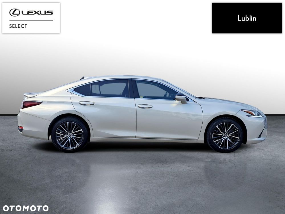Lexus ES - 6