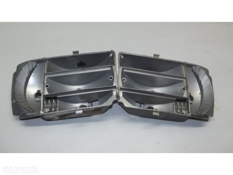 Bmw 1502/1602/2002 cocas dos farolins traseiros em bom estado - 3