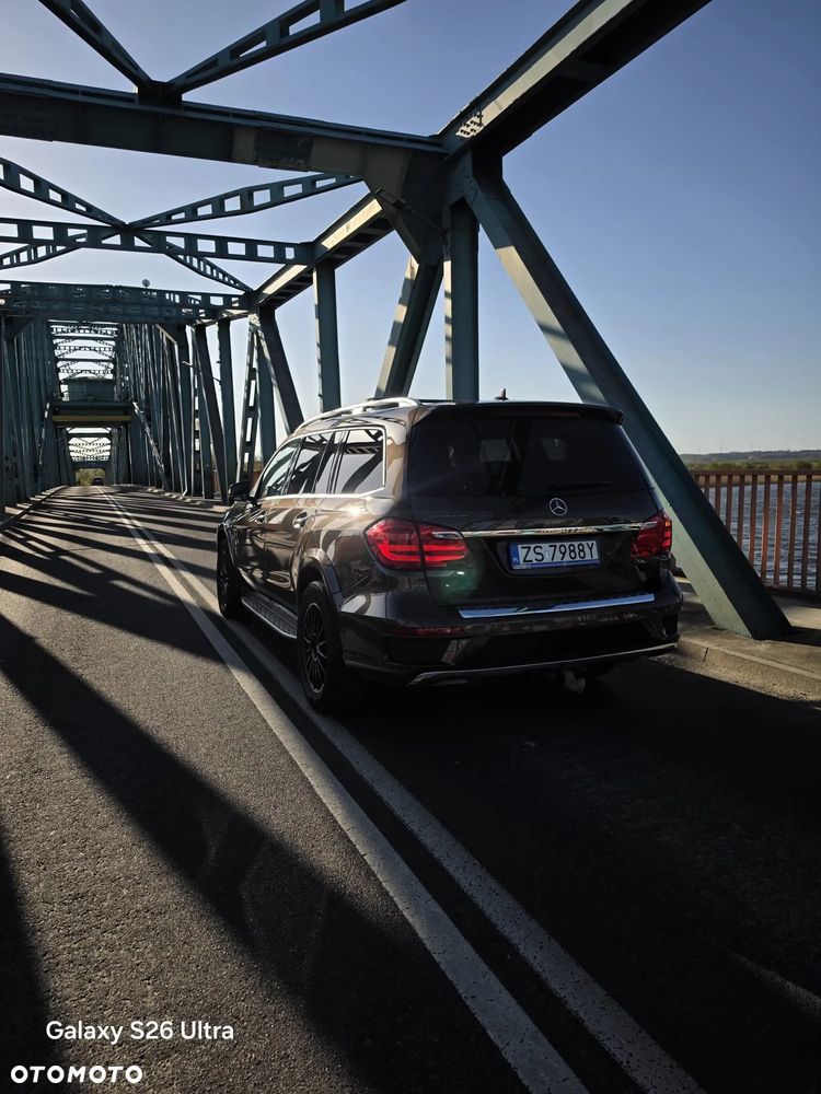 Mercedes-Benz GL 350 BlueTEC 4-Matic - 12