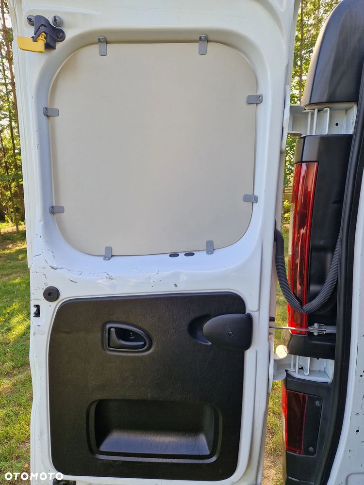 Renault Trafic - 28