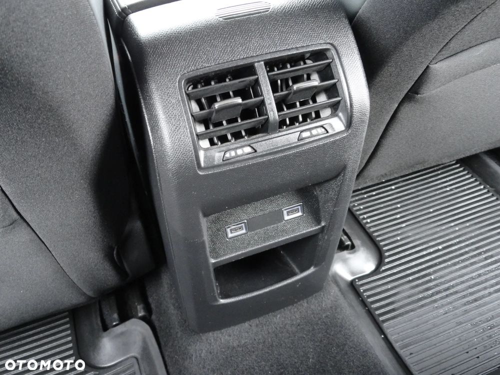 Peugeot 308 BlueHDi 130 EAT8 Stop & Start Allure Pack - 13