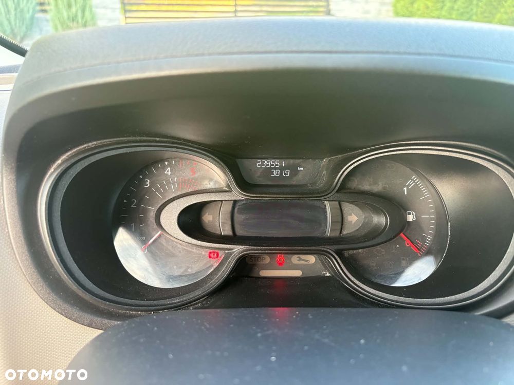 Renault Trafic - 12