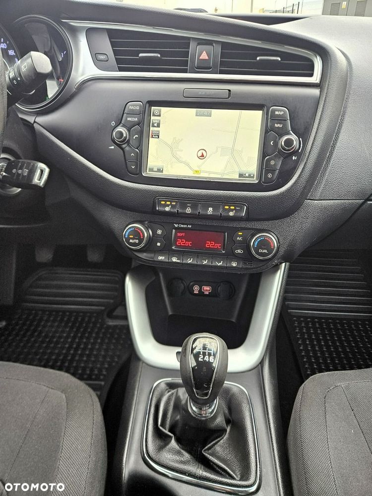 Kia Ceed 1.6 CRDi 128 Dream-Team Edition - 33