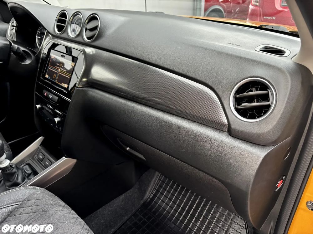 Suzuki Vitara 1.4 Boosterjet Allgrip Comfort+ - 24
