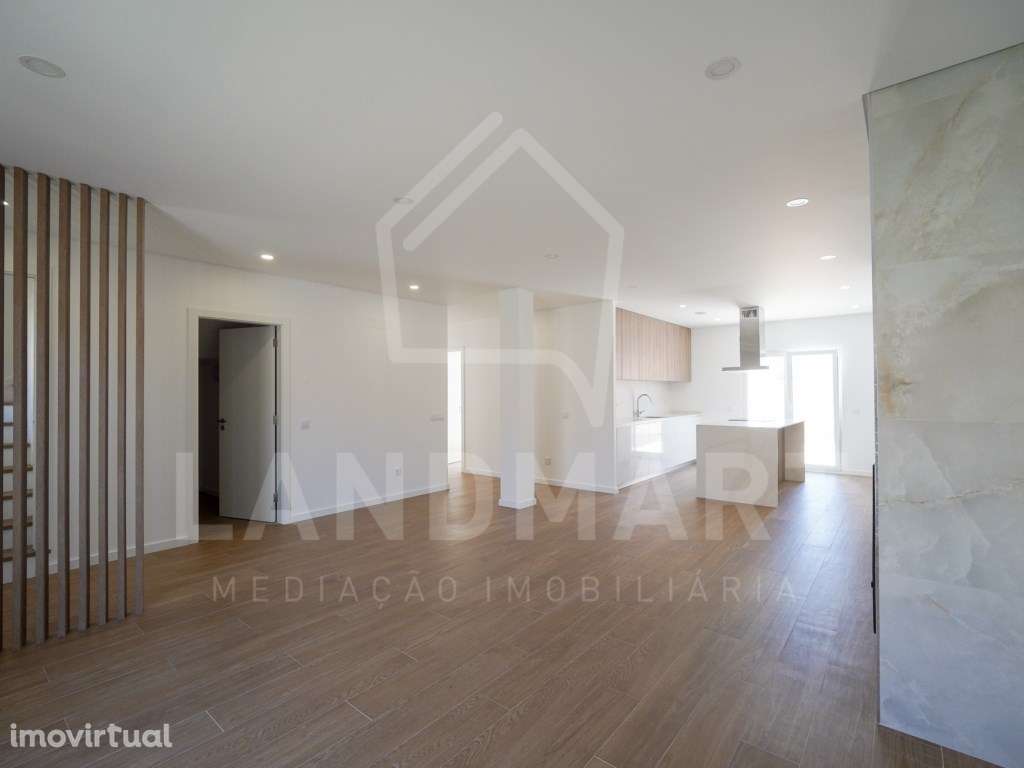 Moradia T4 , Casal da Lagoa - Turquel - Grande imagem: 5/25