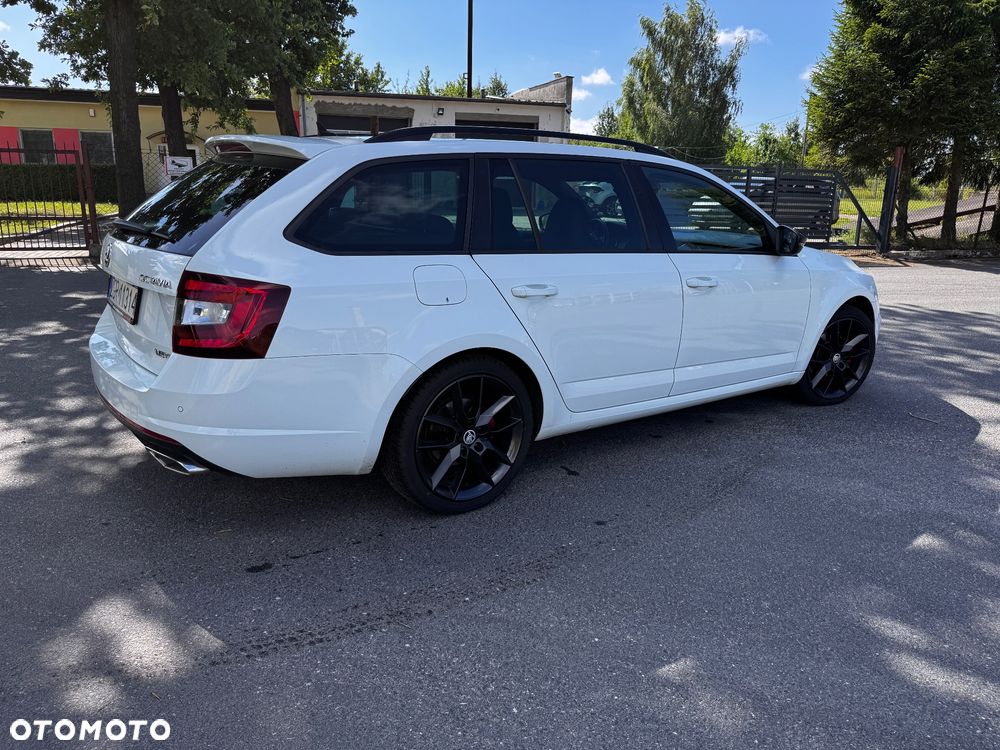 Skoda Octavia 2.0 TDI DSG RS - 5