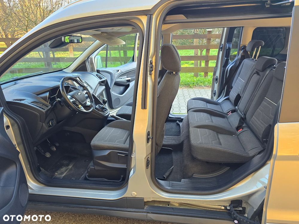 Ford Tourneo Connect 1.5 TDCi Start-Stop Titanium - 20