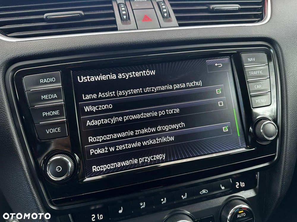 Skoda Octavia 2.0 TDI Ambition DSG - 30