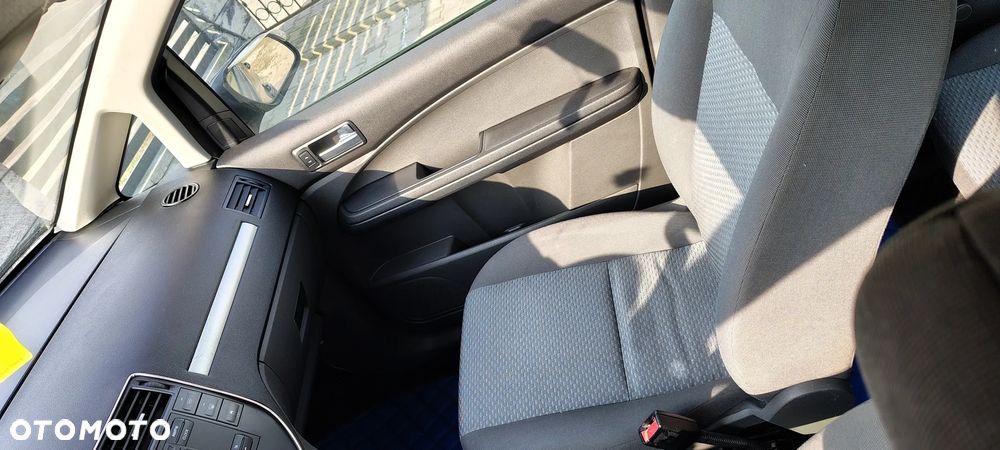 Ford Focus C-Max 2.0 Ghia - 19