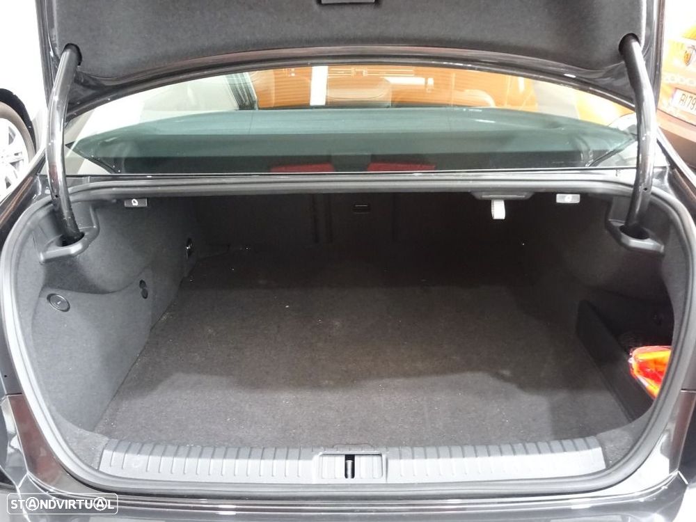 VW Passat 1.4 TSI GTE Plug-in - 34