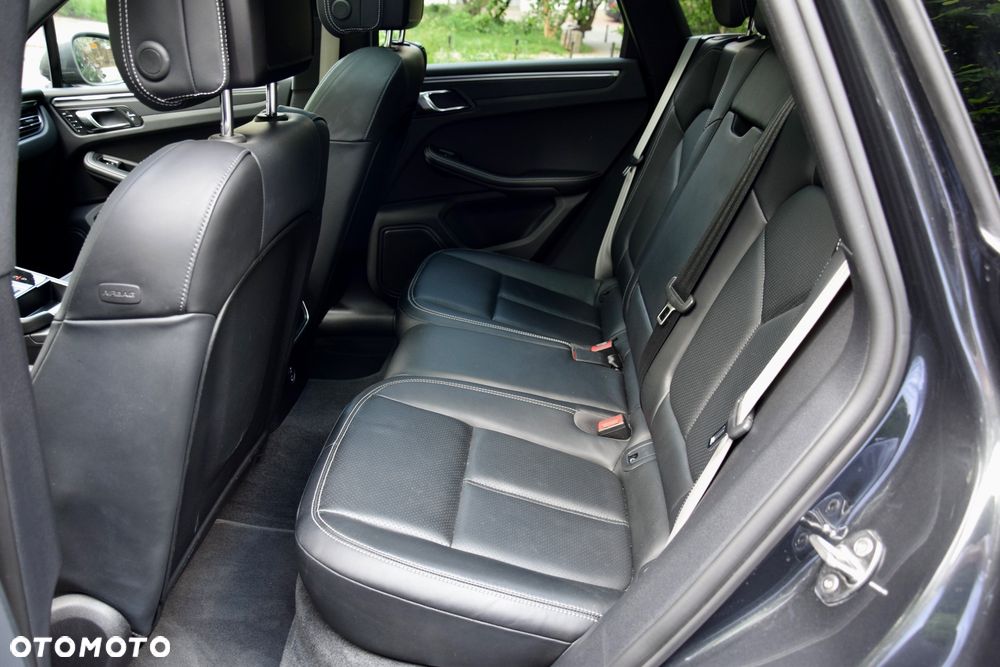 Porsche Macan T - 18