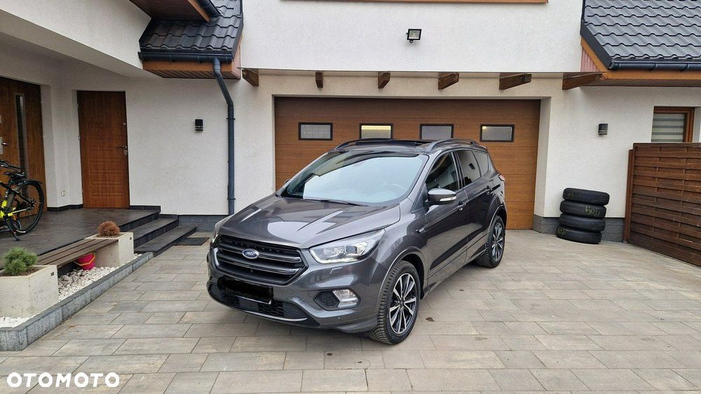 Ford Kuga 1.5 EcoBoost 2x4 ST-Line
