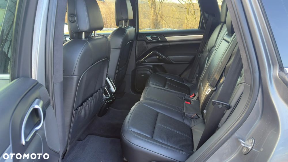Porsche Cayenne - 11