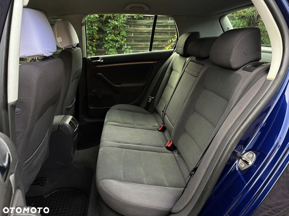 Volkswagen Golf V 1.9 TDI Comfortline - 17